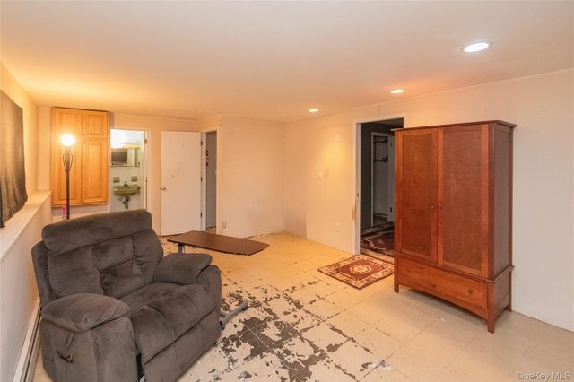 6 Reggie Drive, Wappingers Falls, NY 12590