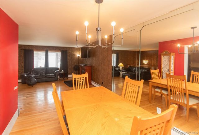 6 Reggie Drive, Wappingers Falls, NY 12590