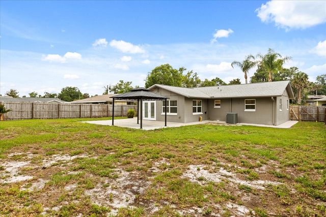 210 KENSINGTON AVENUE, Deland, FL 32724