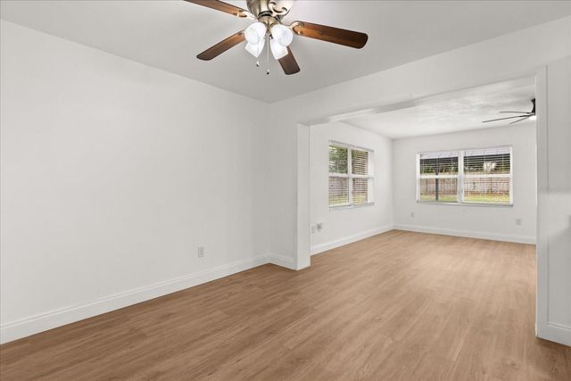 210 KENSINGTON AVENUE, Deland, FL 32724