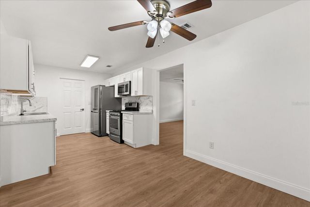 210 KENSINGTON AVENUE, Deland, FL 32724