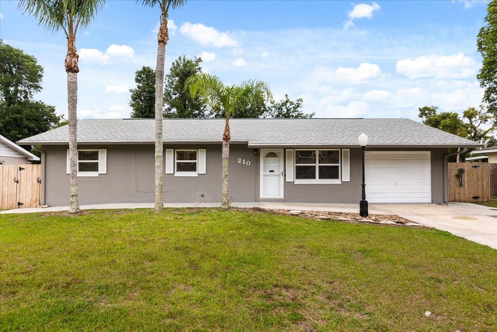 210 KENSINGTON AVENUE, Deland, FL 32724