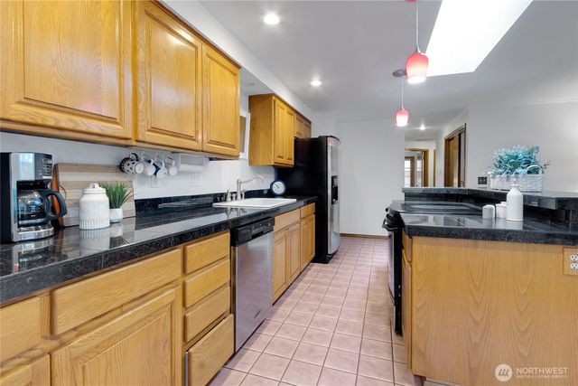 17532 SE 292nd Place, Kent, WA 98042