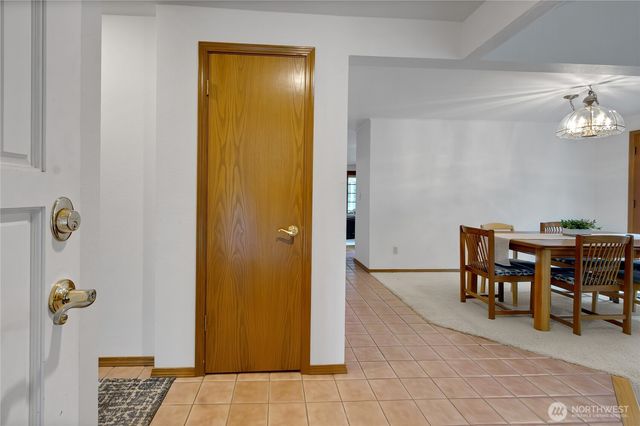 17532 SE 292nd Place, Kent, WA 98042