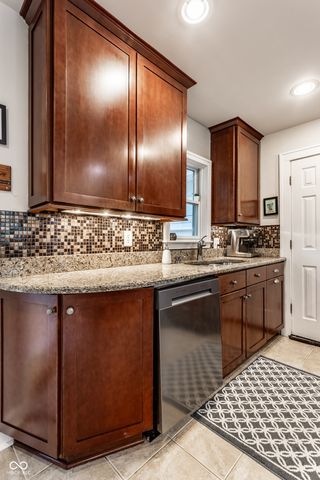 5269 Central Avenue, Indianapolis, IN 46220