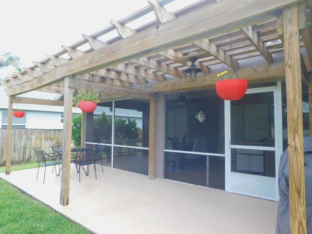 2409 SW Washington Street, Port St. Lucie, FL 34953