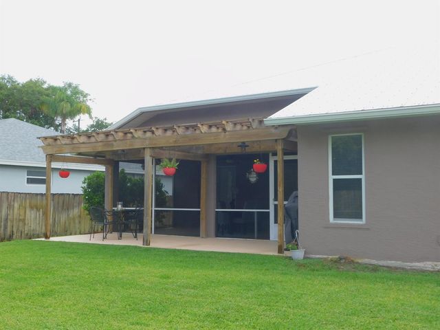 2409 SW Washington Street, Port St. Lucie, FL 34953