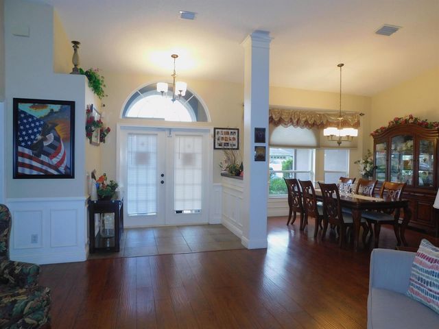 2409 SW Washington Street, Port St. Lucie, FL 34953