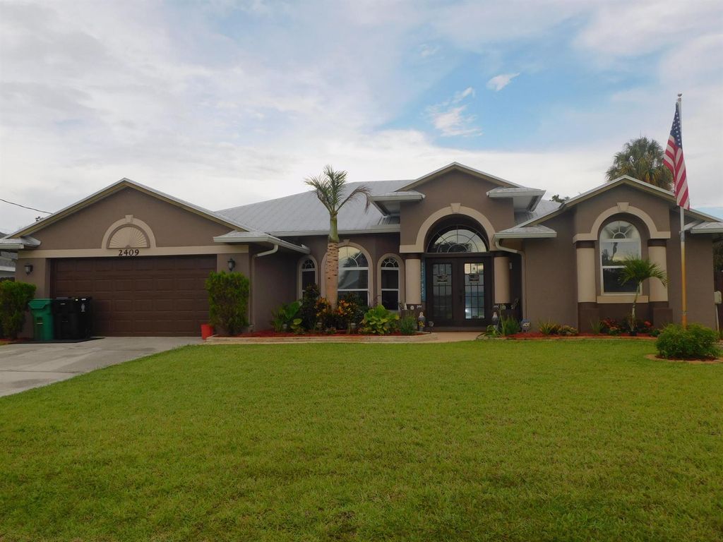 2409 SW Washington Street, Port St. Lucie, FL 34953