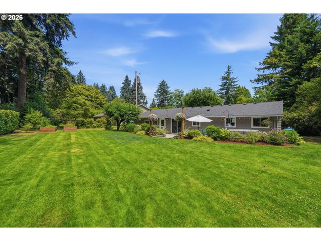 18833 Se RIVER Rd, Milwaukie, OR 97267