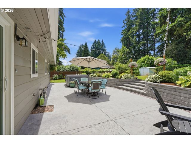 18833 Se RIVER Rd, Milwaukie, OR 97267