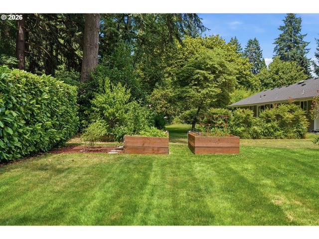 18833 Se RIVER Rd, Milwaukie, OR 97267
