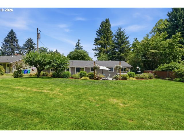 18833 Se RIVER Rd, Milwaukie, OR 97267
