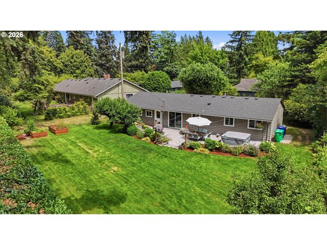 18833 Se RIVER Rd, Milwaukie, OR 97267