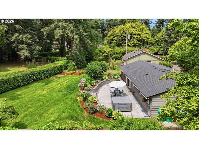 18833 Se RIVER Rd, Milwaukie, OR 97267
