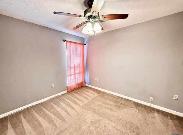 955 Ridgepoint Ct, Baton Rouge, LA 70810