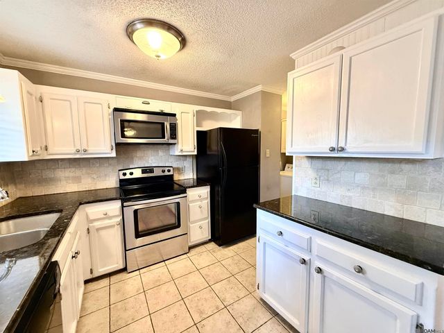 955 Ridgepoint Ct, Baton Rouge, LA 70810