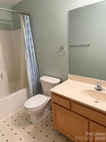 882 Pelican Bay Drive, Pineville, NC 28134