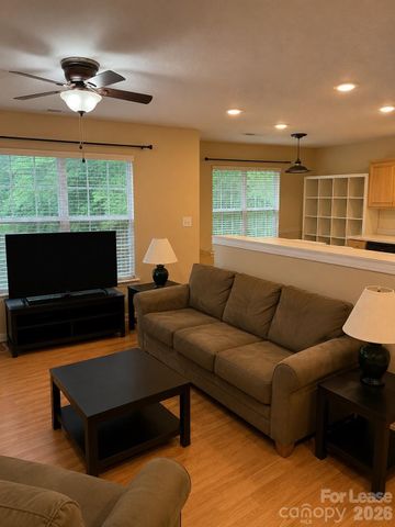 882 Pelican Bay Drive, Pineville, NC 28134