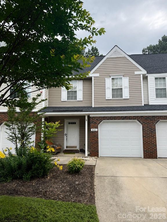 882 Pelican Bay Drive, Pineville, NC 28134