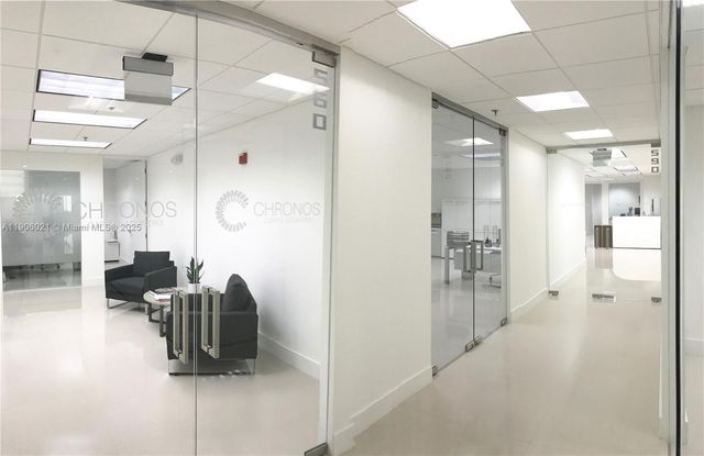 1000 Brickell Ave 550, Miami, FL 33131