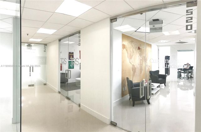 1000 Brickell Ave 550, Miami, FL 33131