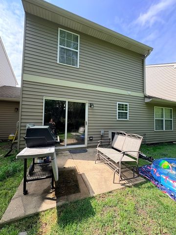 1422 W SPLIT OAK Circle, Round Lake Beach, IL 60073