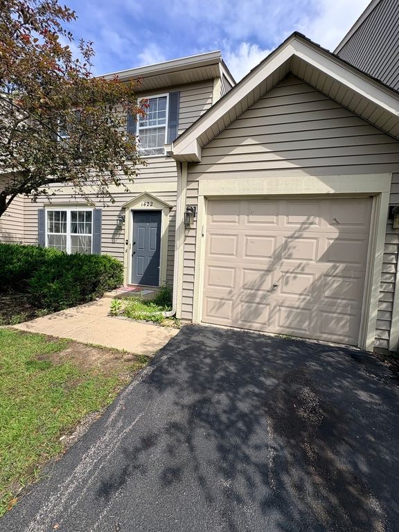 1422 W SPLIT OAK Circle, Round Lake Beach, IL 60073