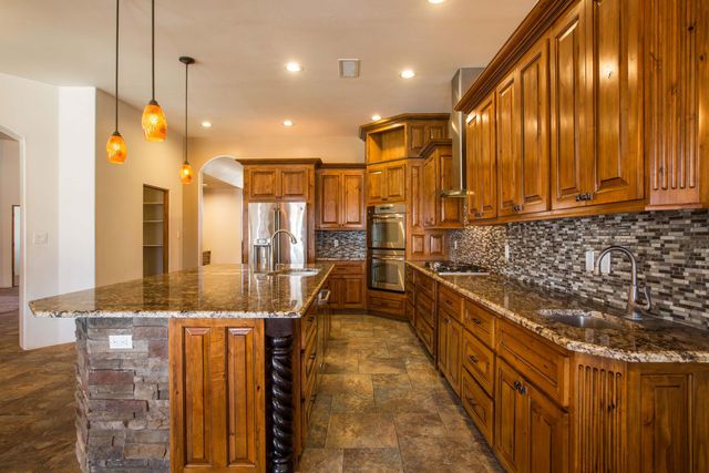 1202 Gabaldon Road NW, Albuquerque, NM 87104