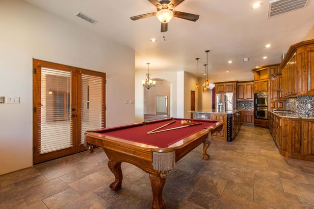 1202 Gabaldon Road NW, Albuquerque, NM 87104