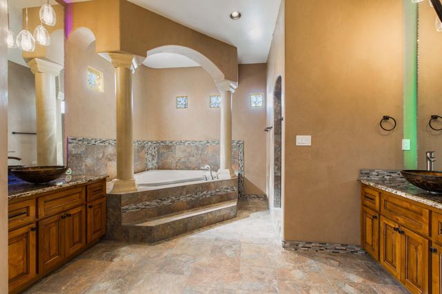 1202 Gabaldon Road NW, Albuquerque, NM 87104