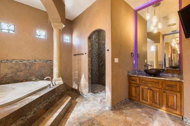 1202 Gabaldon Road NW, Albuquerque, NM 87104