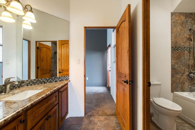 1202 Gabaldon Road NW, Albuquerque, NM 87104