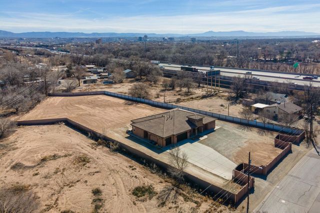 1202 Gabaldon Road NW, Albuquerque, NM 87104