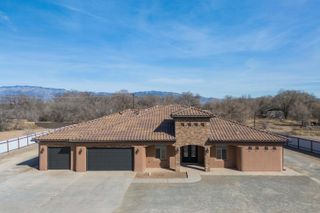 1202 Gabaldon Road NW, Albuquerque, NM 87104