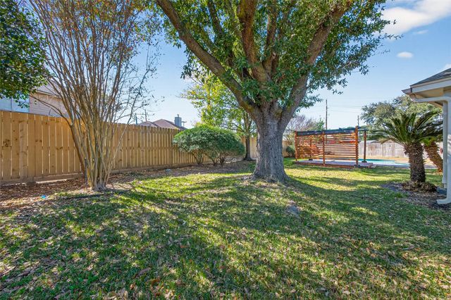 15619 Winding Valley Drive, Houston, TX 77095