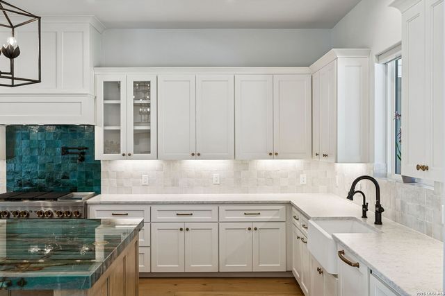 7006 Bluff Run, San Antonio, TX 78257