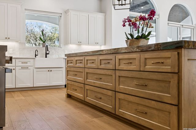 7006 Bluff Run, San Antonio, TX 78257