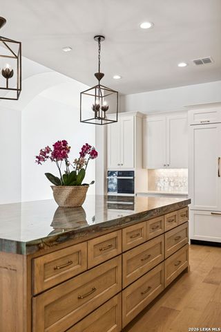 7006 Bluff Run, San Antonio, TX 78257