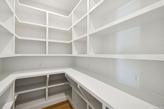 7006 Bluff Run, San Antonio, TX 78257