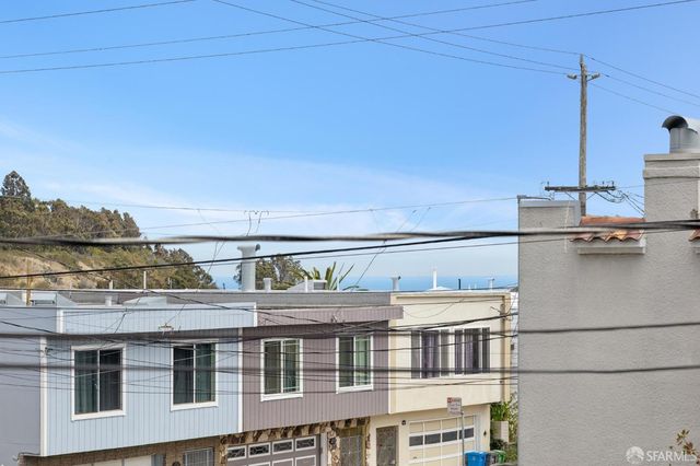 208 Harkness Avenue, San Francisco, CA 94134