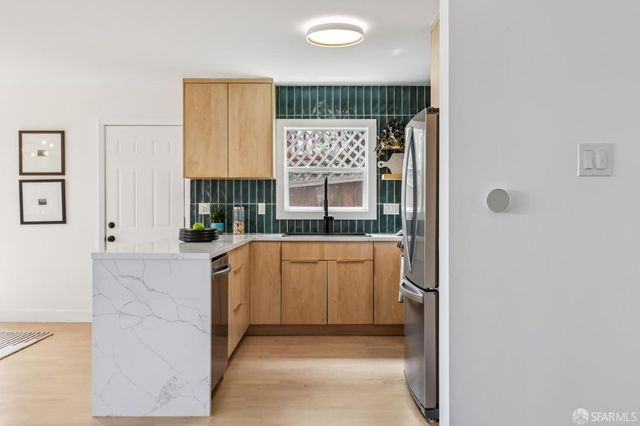 208 Harkness Avenue, San Francisco, CA 94134
