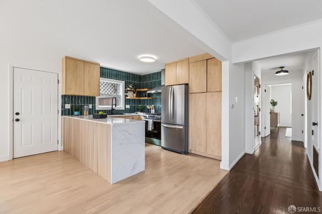 208 Harkness Avenue, San Francisco, CA 94134