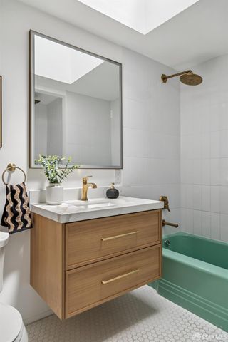 208 Harkness Avenue, San Francisco, CA 94134