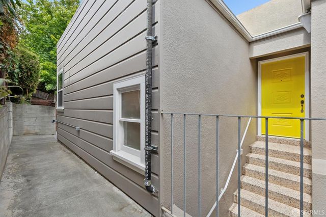 208 Harkness Avenue, San Francisco, CA 94134
