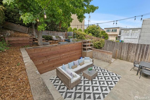 208 Harkness Avenue, San Francisco, CA 94134