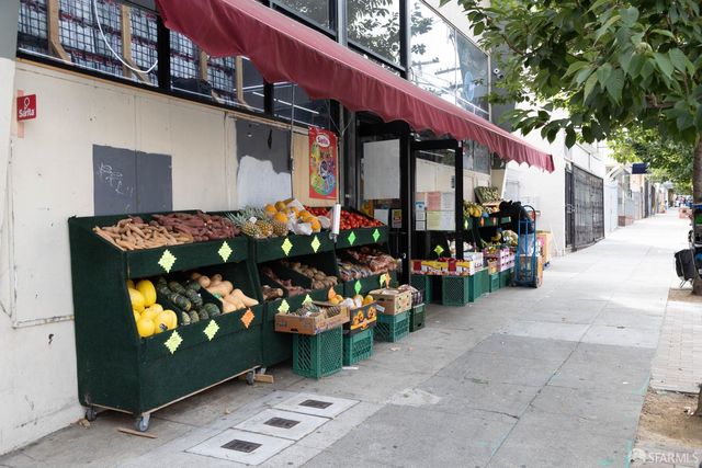 208 Harkness Avenue, San Francisco, CA 94134