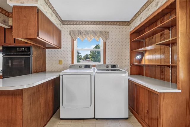 916 Jefferson STREET, West Bend, WI 53090