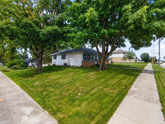 916 Jefferson STREET, West Bend, WI 53090