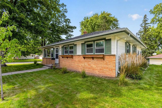 916 Jefferson STREET, West Bend, WI 53090